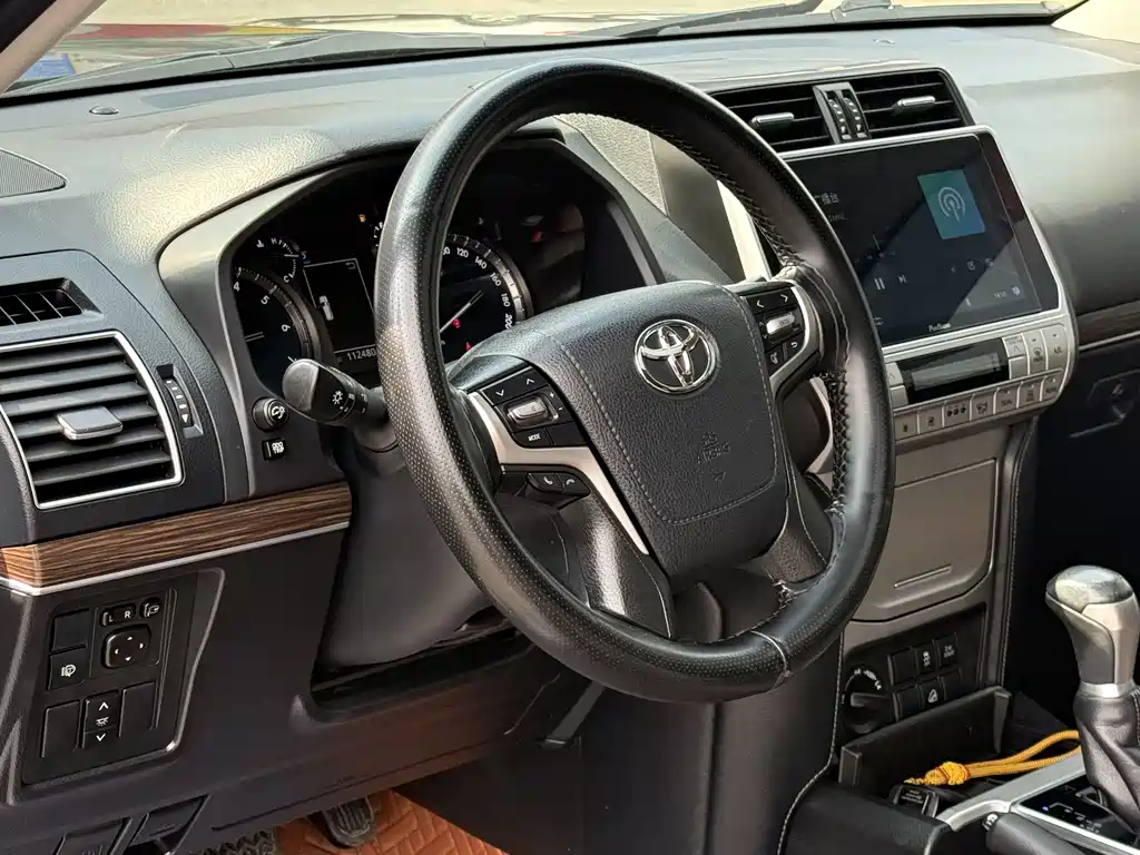 Toyota Prado 2019 3.5L Automatic TX-L Premium with Rear-Mounted Spare Tire 2019 - thumbnail 10
