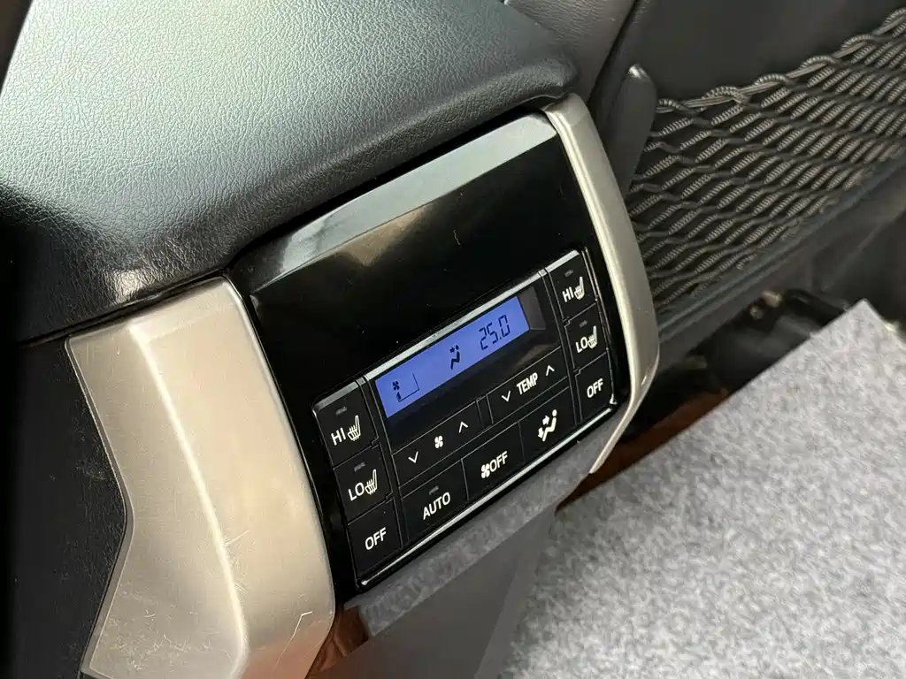 Toyota Prado 2019 3.5L Automatic TX-L Premium with Rear-Mounted Spare Tire 2019 - thumbnail 13
