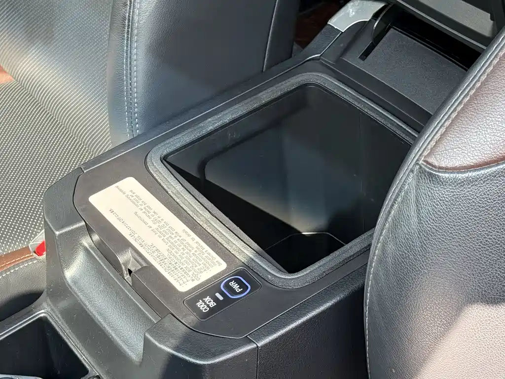 Toyota Prado 2019 3.5L Automatic TX-L Premium with Rear-Mounted Spare Tire 2019 - thumbnail 17