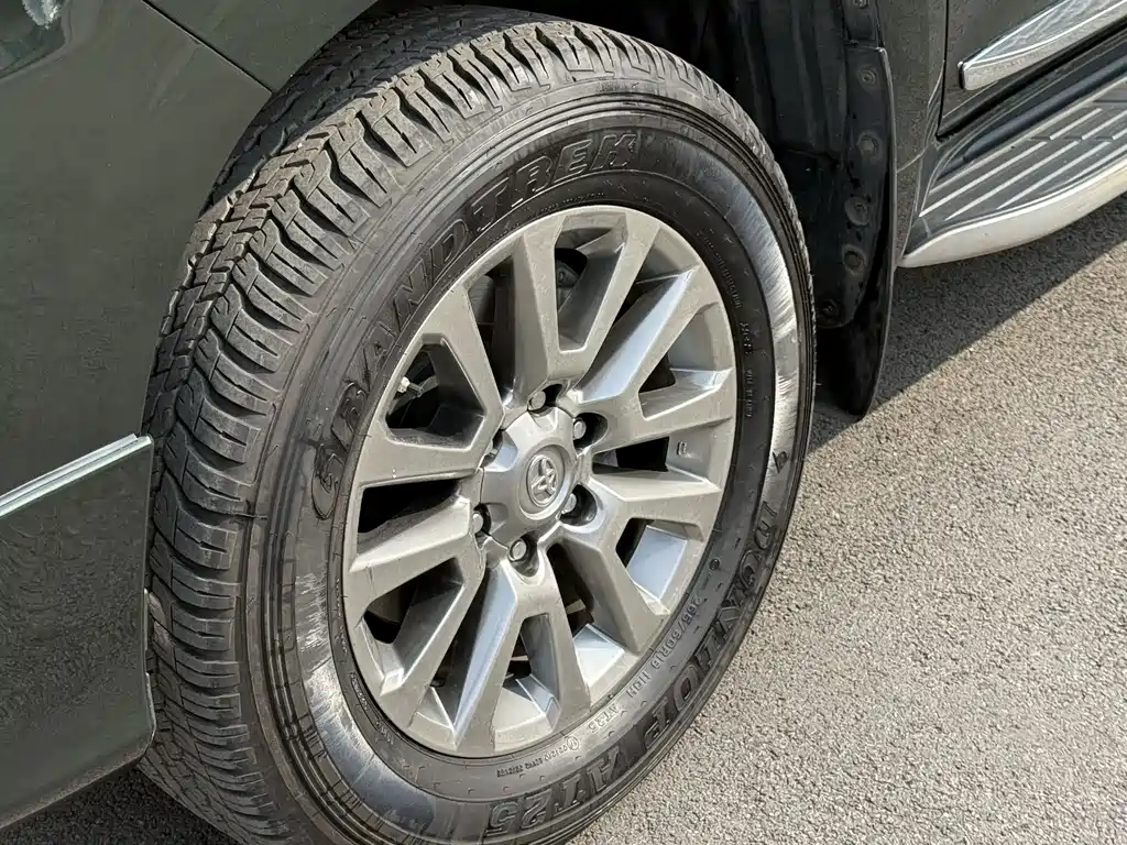 Toyota Prado 2019 3.5L Automatic TX-L Premium with Rear-Mounted Spare Tire 2019 - thumbnail 20