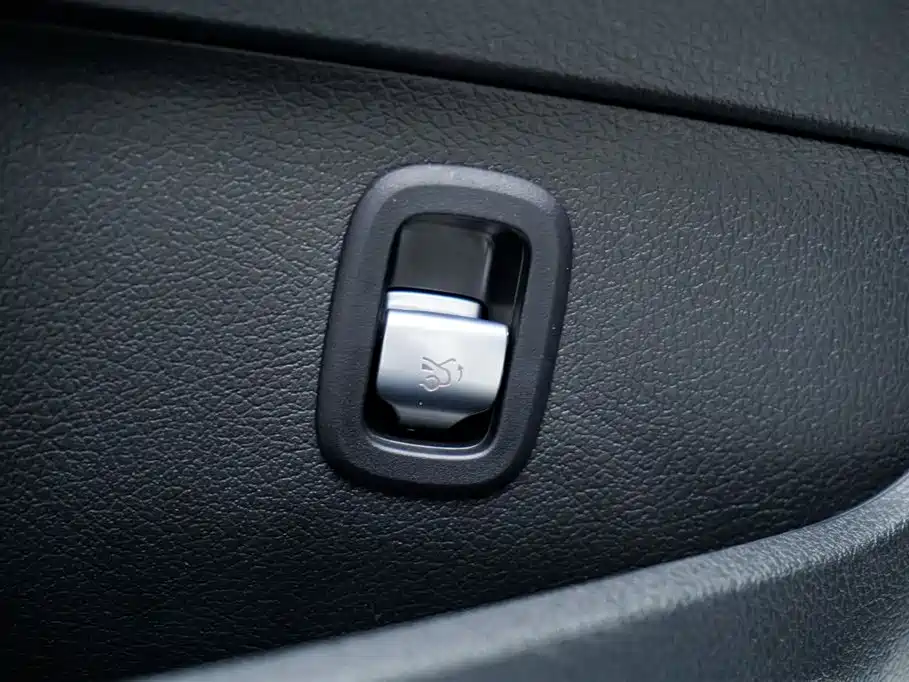 Mercedes-Benz Mercedes-Benz C-Class 2023 C 260 L Sport Edition 2023 - thumbnail 18