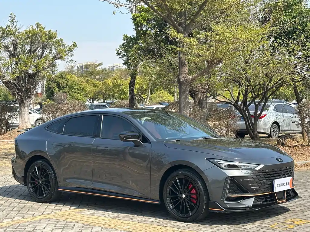 Changan Changan UNI-V 2023 1.5T Sport Edition 2023 - thumbnail 3