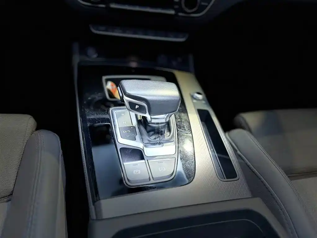 Audi Audi Q5L Sportback 2022 40 TFSI Luxury Edition 2023 - thumbnail 12
