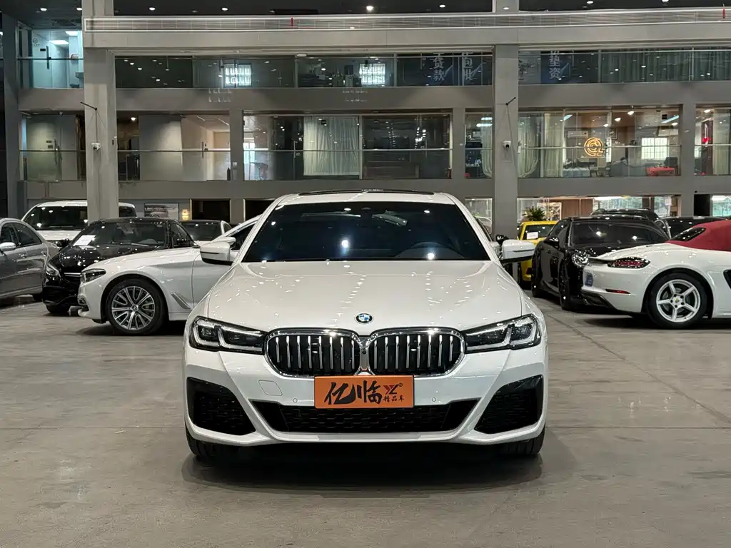 BMW BMW 5 Series 2022 Facelift 3 530Li Premium M Sport Package 2023 - thumbnail 2