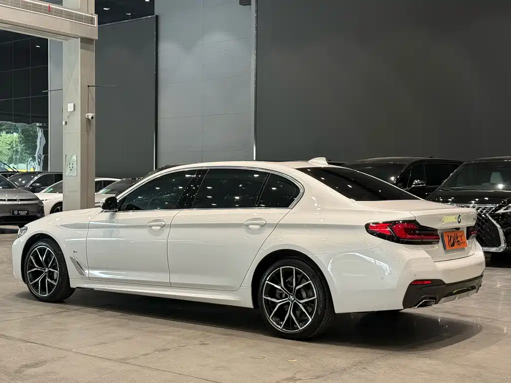 BMW BMW 5 Series 2022 Facelift 3 530Li Premium M Sport Package 2023 - thumbnail 13