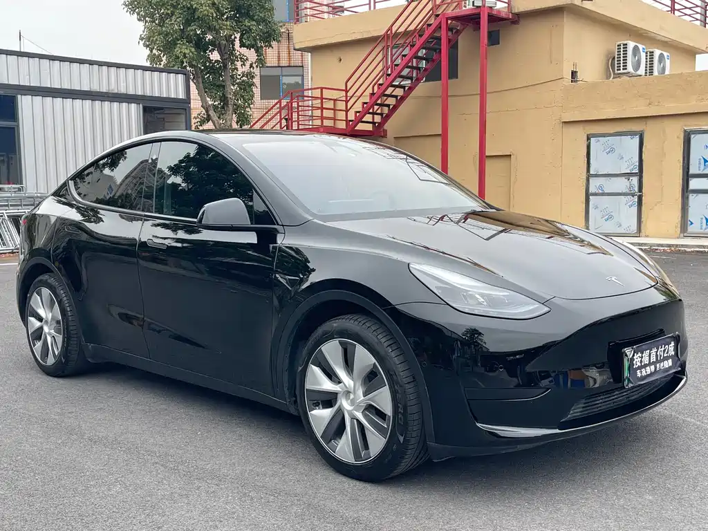 Tesla Model Y 2022 Rear-Wheel Drive 2023 - thumbnail 3