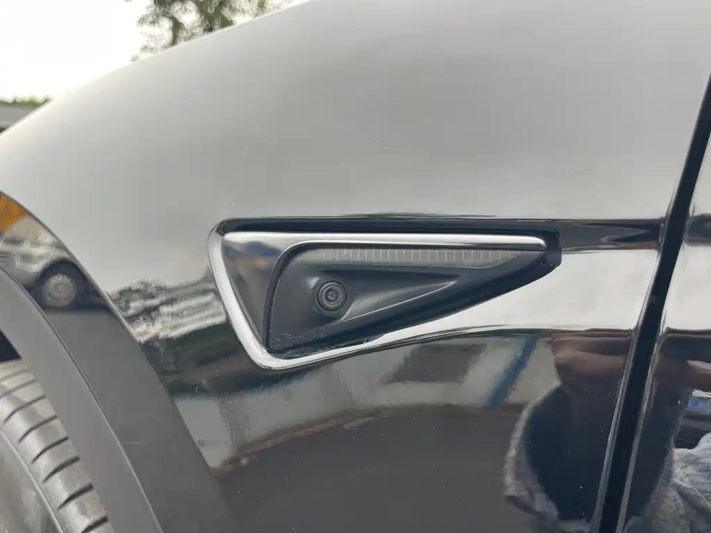 Tesla Model Y 2022 Rear-Wheel Drive 2023 - thumbnail 8