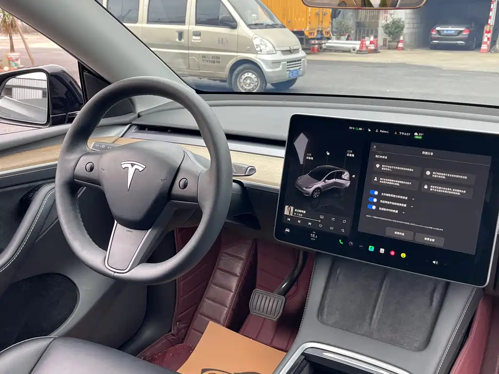 Tesla Model Y 2022 Rear-Wheel Drive 2023 - thumbnail 15