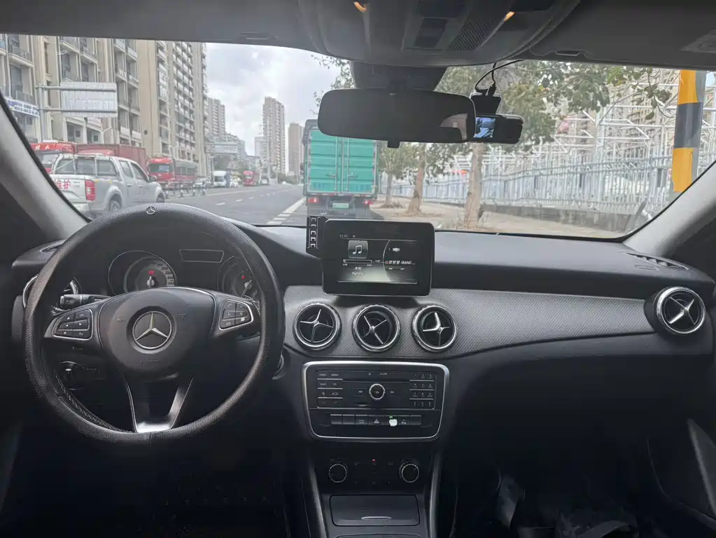 Mercedes-Benz Mercedes-Benz GLA 2016 GLA 200 Sport Edition 2017 - thumbnail 13