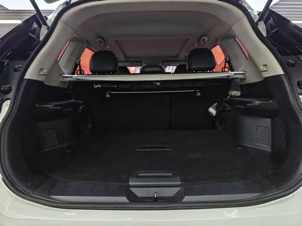 Nissan Nissan X-Trail 2017 2.0L CVT Comfort Edition 2WD 2018 - thumbnail 9