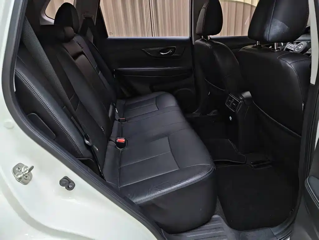 Nissan Nissan X-Trail 2017 2.0L CVT Comfort Edition 2WD 2018 - thumbnail 17