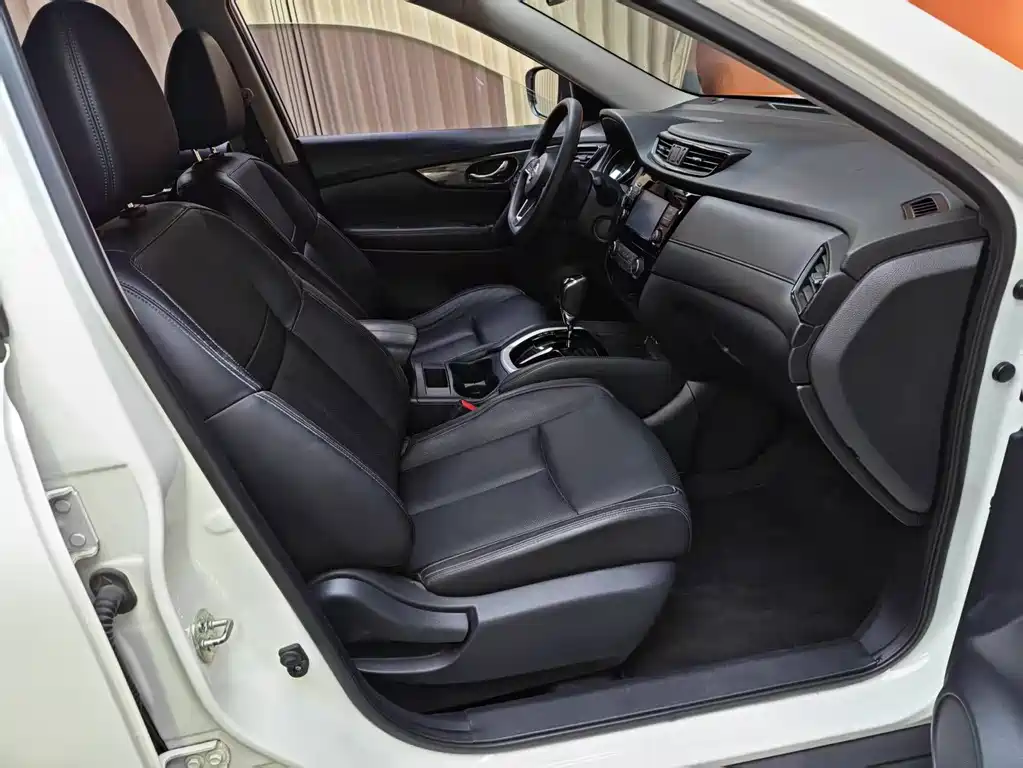 Nissan Nissan X-Trail 2017 2.0L CVT Comfort Edition 2WD 2018 - thumbnail 18