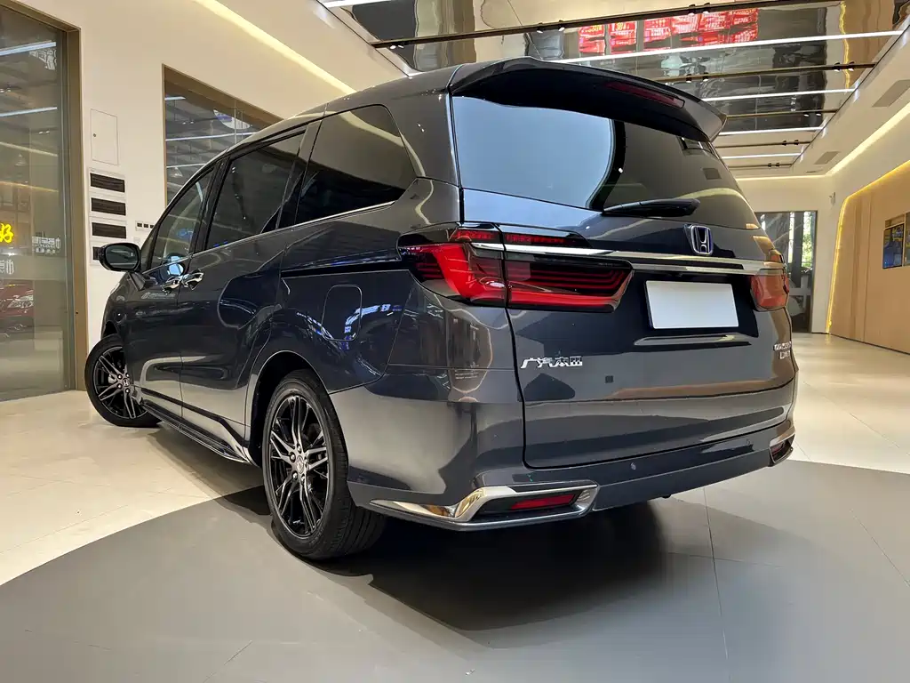Honda Honda Odyssey 2022 2.0L e:HEV Elite Version 2022 - thumbnail 4