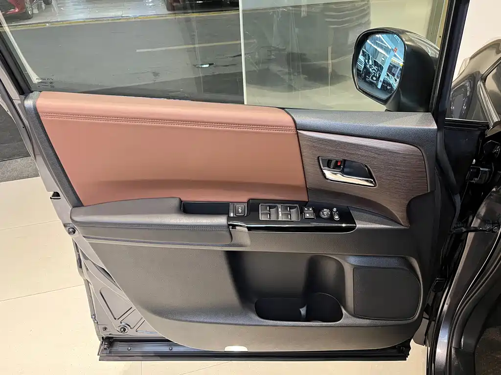 Honda Honda Odyssey 2022 2.0L e:HEV Elite Version 2022 - thumbnail 8