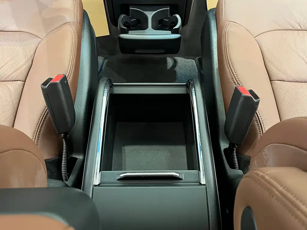 Honda Honda Odyssey 2022 2.0L e:HEV Elite Version 2022 - thumbnail 20