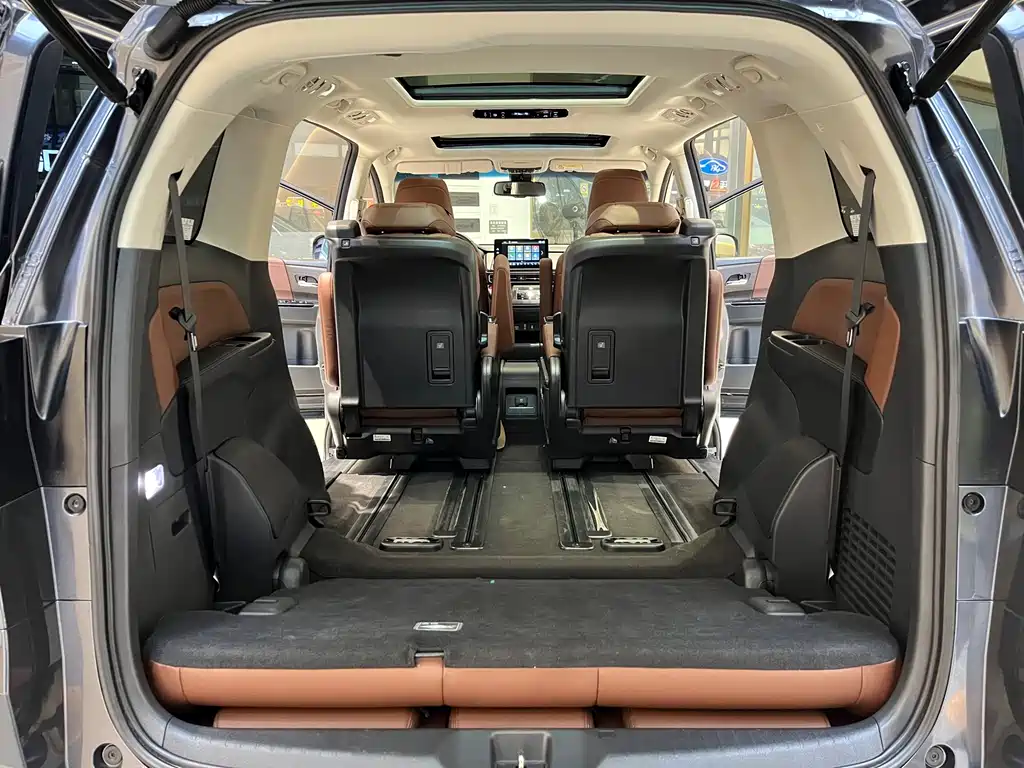 Honda Honda Odyssey 2022 2.0L e:HEV Elite Version 2022 - thumbnail 22