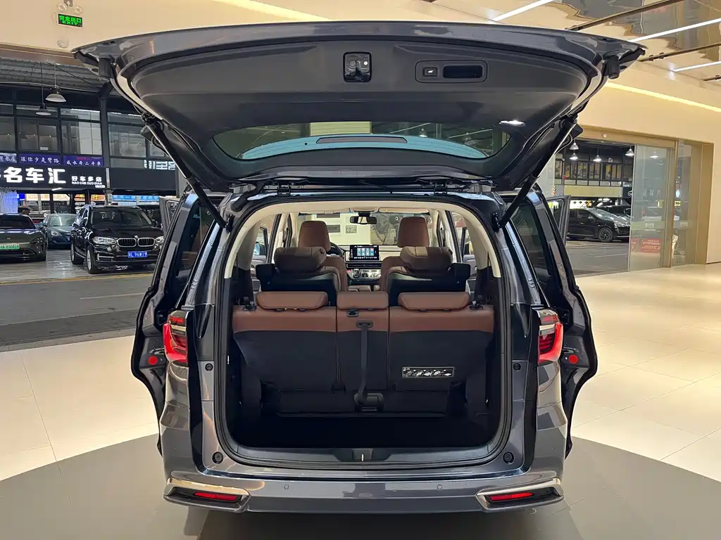 Honda Honda Odyssey 2022 2.0L e:HEV Elite Version 2022 - thumbnail 23
