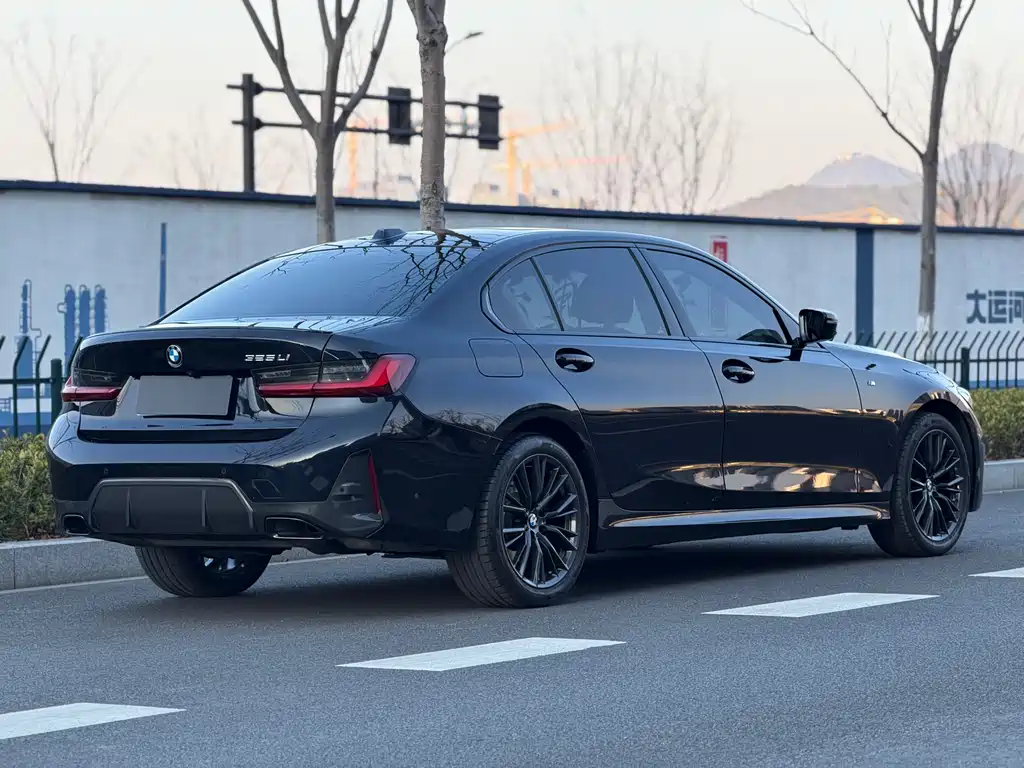 BMW BMW 3 Series 2023 325Li M Sport Shadow Night Package 2023 - thumbnail 4