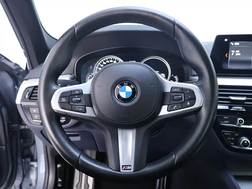 BMW BMW 5 Series Import 2018 525i M Sport Package 2018 - thumbnail 16