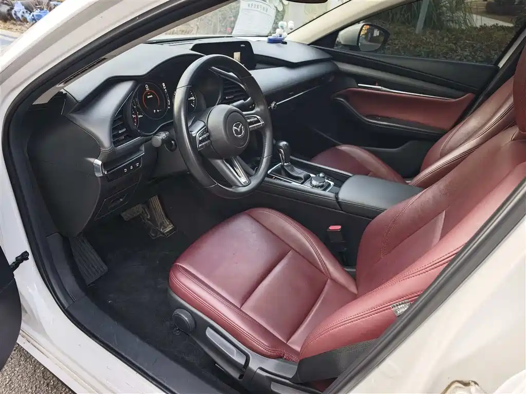 Mazda Mazda 3 Axela 2021 2.0L Automatic Elegant Edition 2021 - thumbnail 5