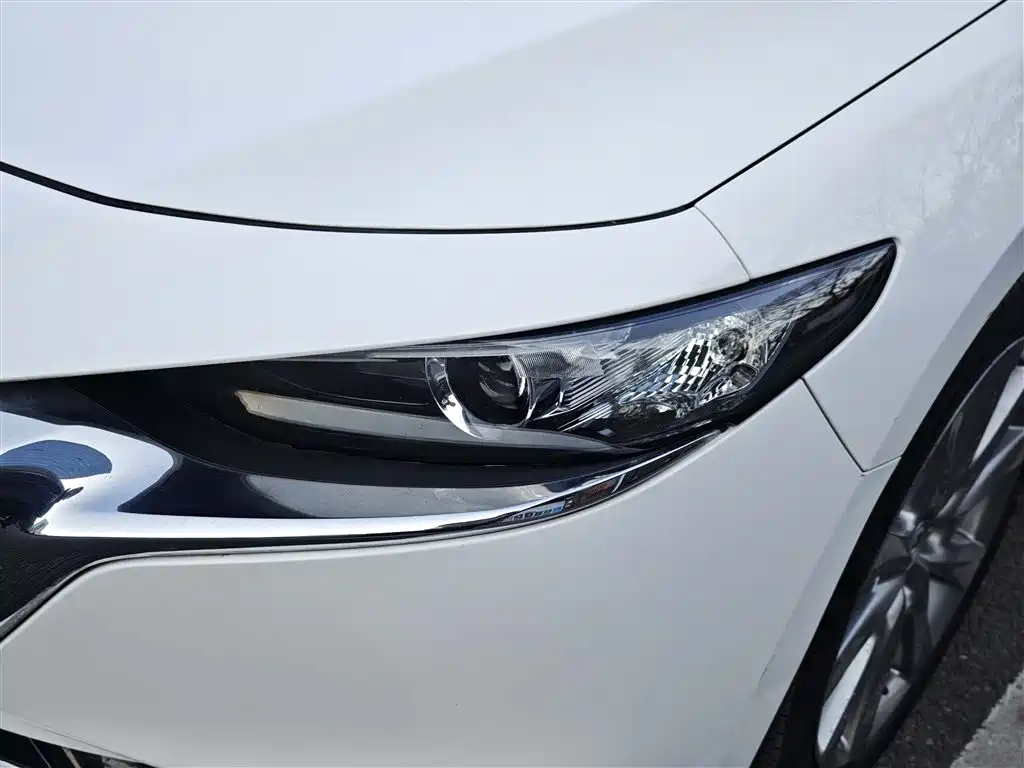 Mazda Mazda 3 Axela 2021 2.0L Automatic Elegant Edition 2021 - thumbnail 13