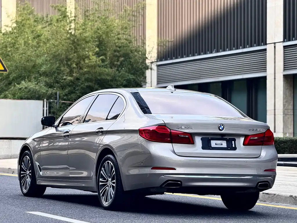 BMW BMW 5 Series 2018 Facelift 530Li M Sport Package 2018 - thumbnail 4