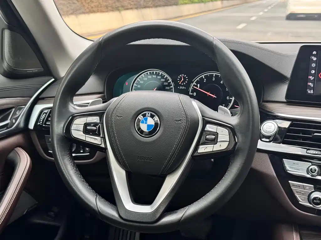 BMW BMW 5 Series 2018 Facelift 530Li M Sport Package 2018 - thumbnail 10