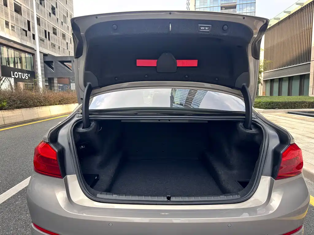 BMW BMW 5 Series 2018 Facelift 530Li M Sport Package 2018 - thumbnail 23