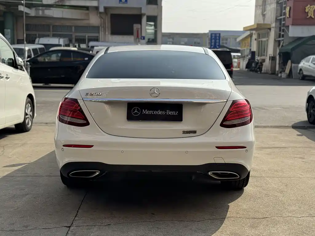 Mercedes-Benz Mercedes-Benz E-Class 2017 E 200 Sport 2018 - thumbnail 4