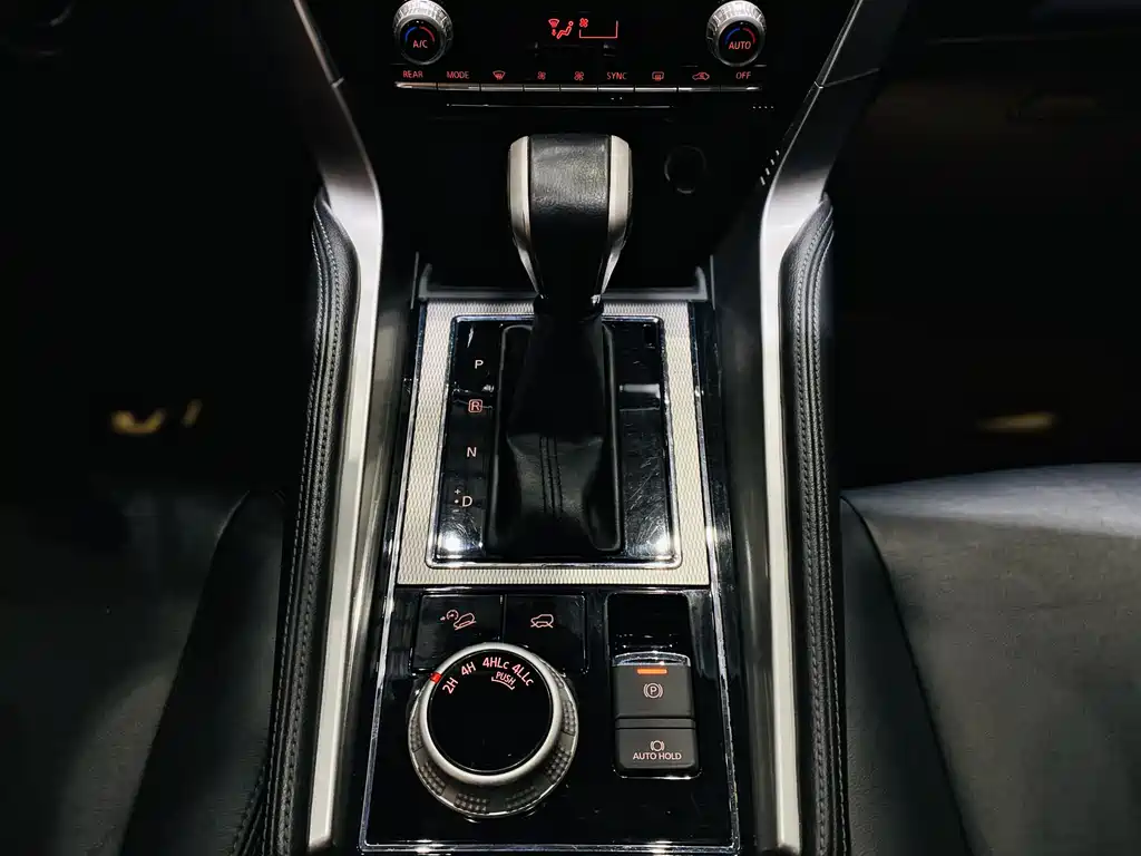 Mitsubishi Pajero Exceed 2020 3.0L Luxury Edition 2020 - thumbnail 12
