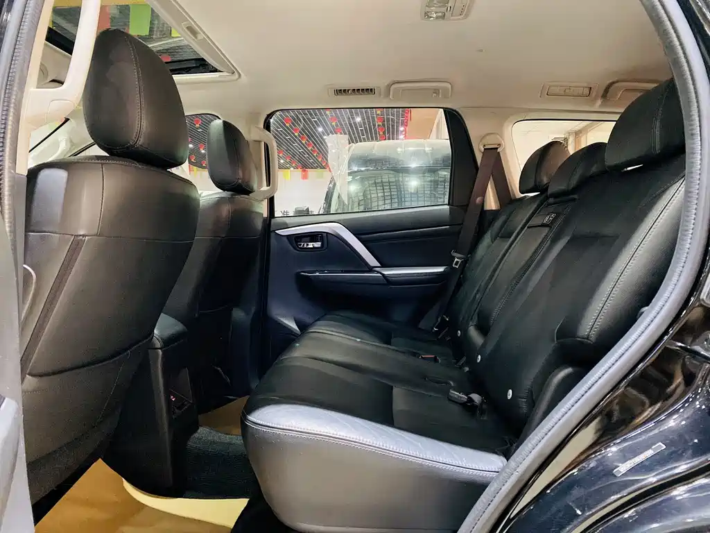 Mitsubishi Pajero Exceed 2020 3.0L Luxury Edition 2020 - thumbnail 13