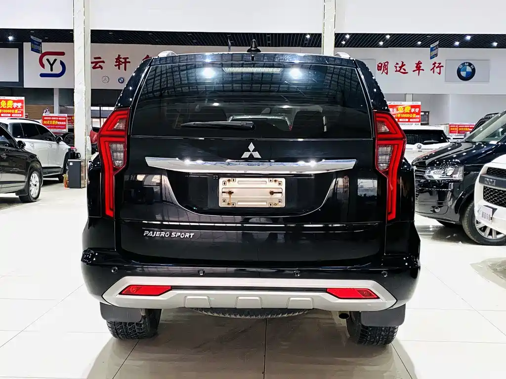Mitsubishi Pajero Exceed 2020 3.0L Luxury Edition 2020 - thumbnail 16