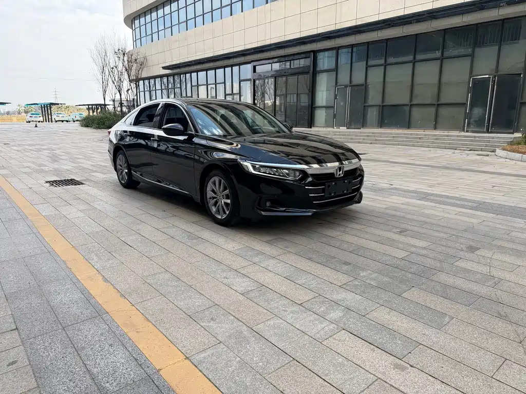 Honda Honda Accord 2022 260TURBO Luxury Edition 2021 - thumbnail 3