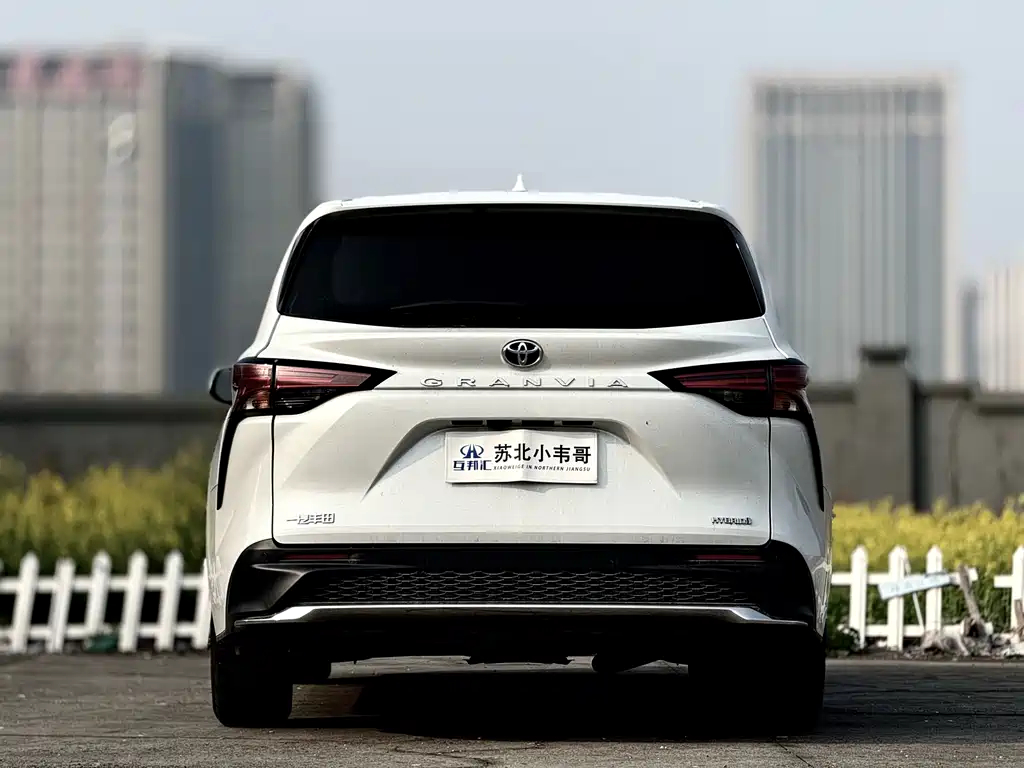 Toyota Toyota Granvia 2023 2.5L Hybrid Comfort Edition 2024 - thumbnail 5