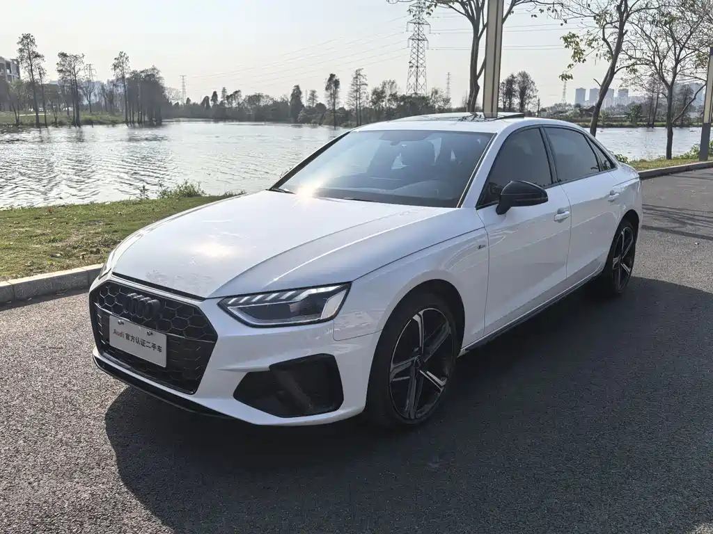 Audi Audi A4L 2025 200th Anniversary Edition 40 TFSI Luxury Dynamic Model 2025