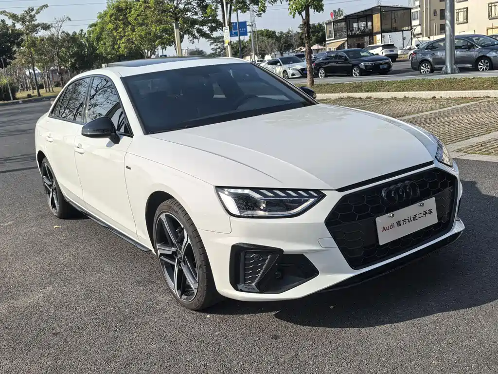 Audi Audi A4L 2025 200th Anniversary Edition 40 TFSI Luxury Dynamic Model 2025 - thumbnail 2