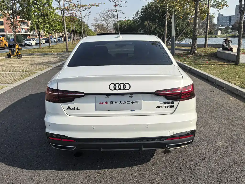 Audi Audi A4L 2025 200th Anniversary Edition 40 TFSI Luxury Dynamic Model 2025 - thumbnail 6