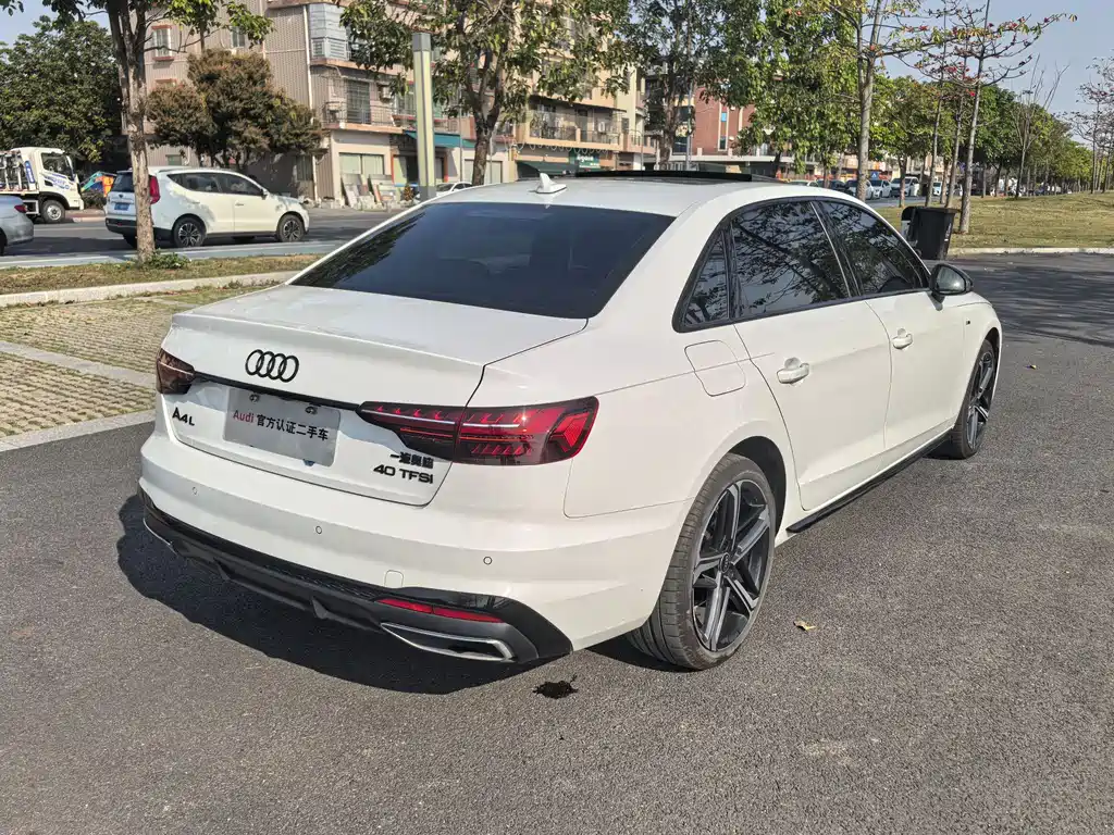 Audi Audi A4L 2025 200th Anniversary Edition 40 TFSI Luxury Dynamic Model 2025 - thumbnail 7