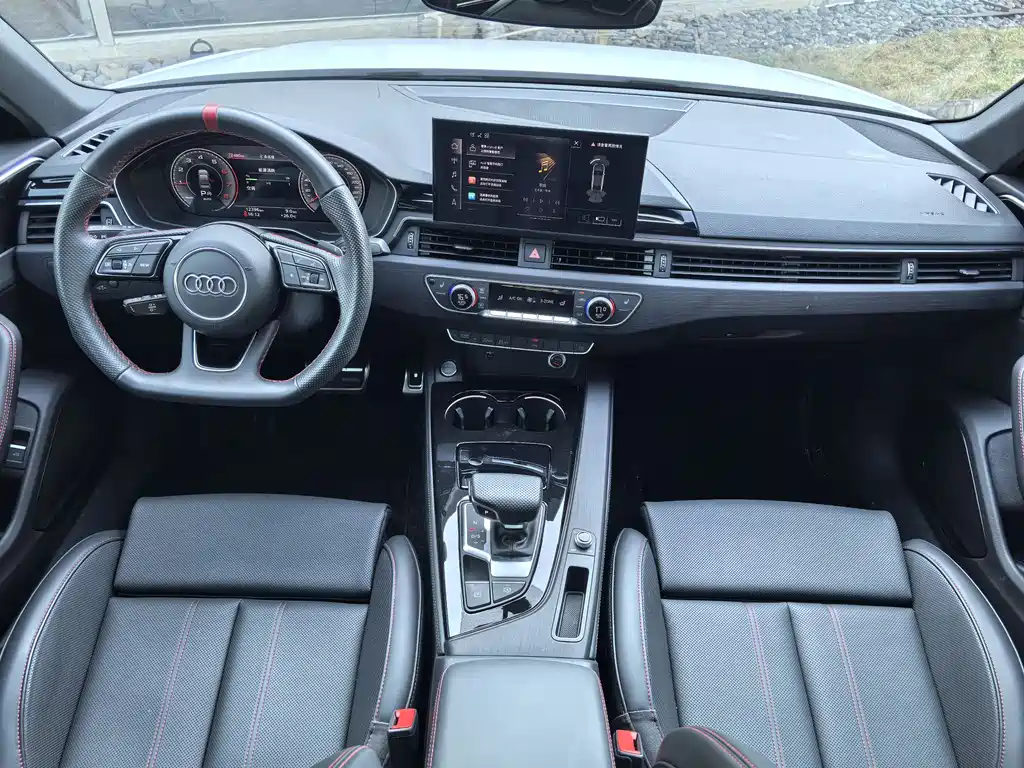 Audi Audi A4L 2025 200th Anniversary Edition 40 TFSI Luxury Dynamic Model 2025 - thumbnail 15