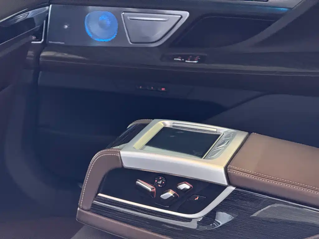 BMW BMW 7 Series 2019 Model Year Facelift 740Li Leading M Sport Package 2020 - thumbnail 10