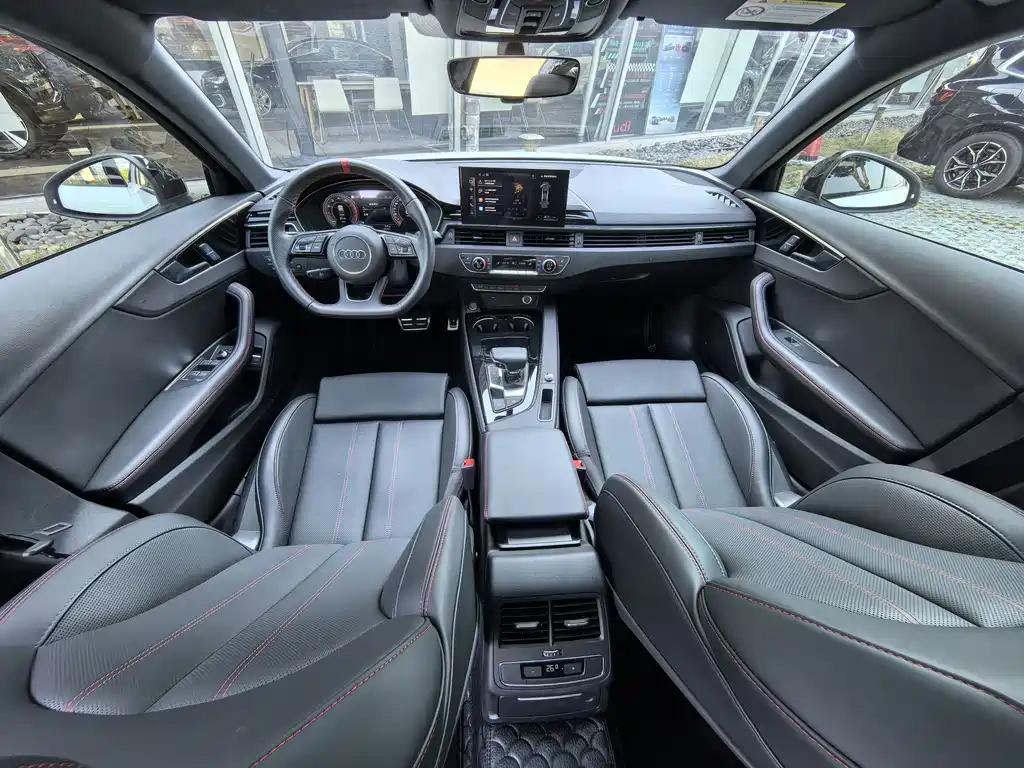 Audi Audi A4L 2025 200th Anniversary Edition 40 TFSI Luxury Dynamic Model 2025 - thumbnail 16