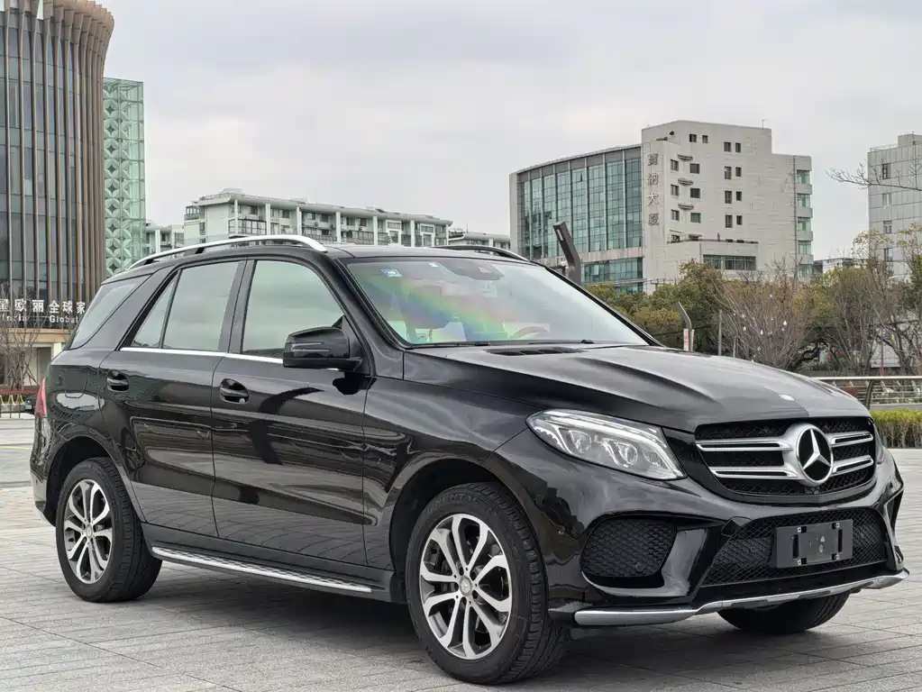 Mercedes-Benz Mercedes-Benz GLE 2017 GLE 320 4MATIC Luxury Model 2017 - thumbnail 3