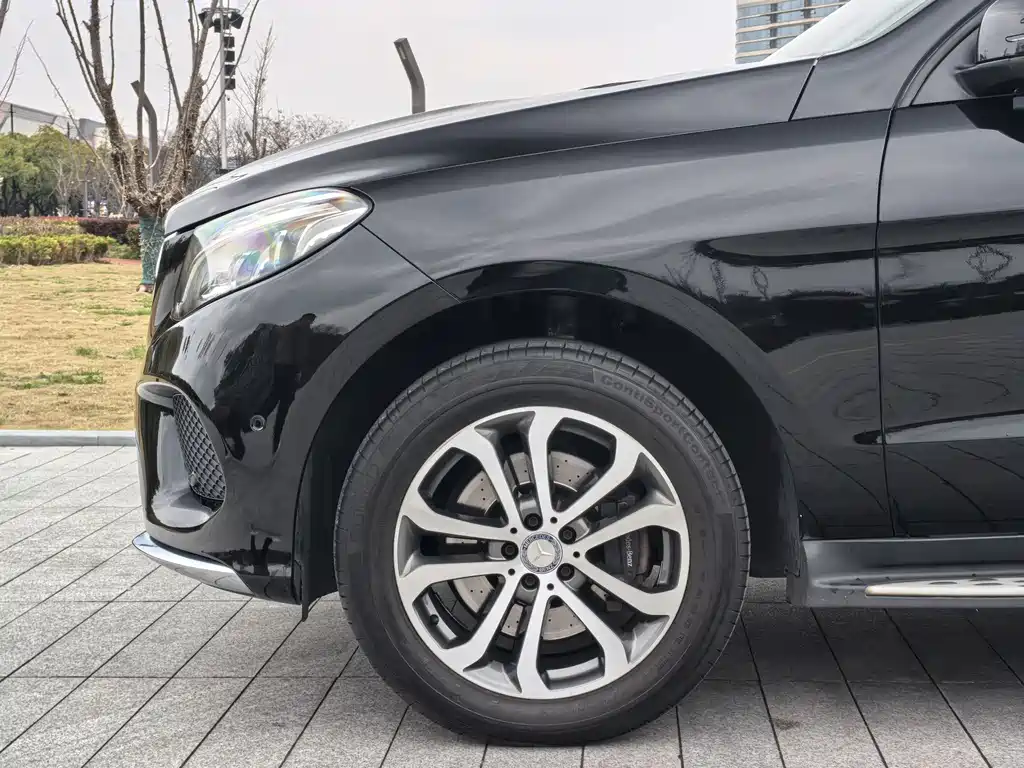 Mercedes-Benz Mercedes-Benz GLE 2017 GLE 320 4MATIC Luxury Model 2017 - thumbnail 4