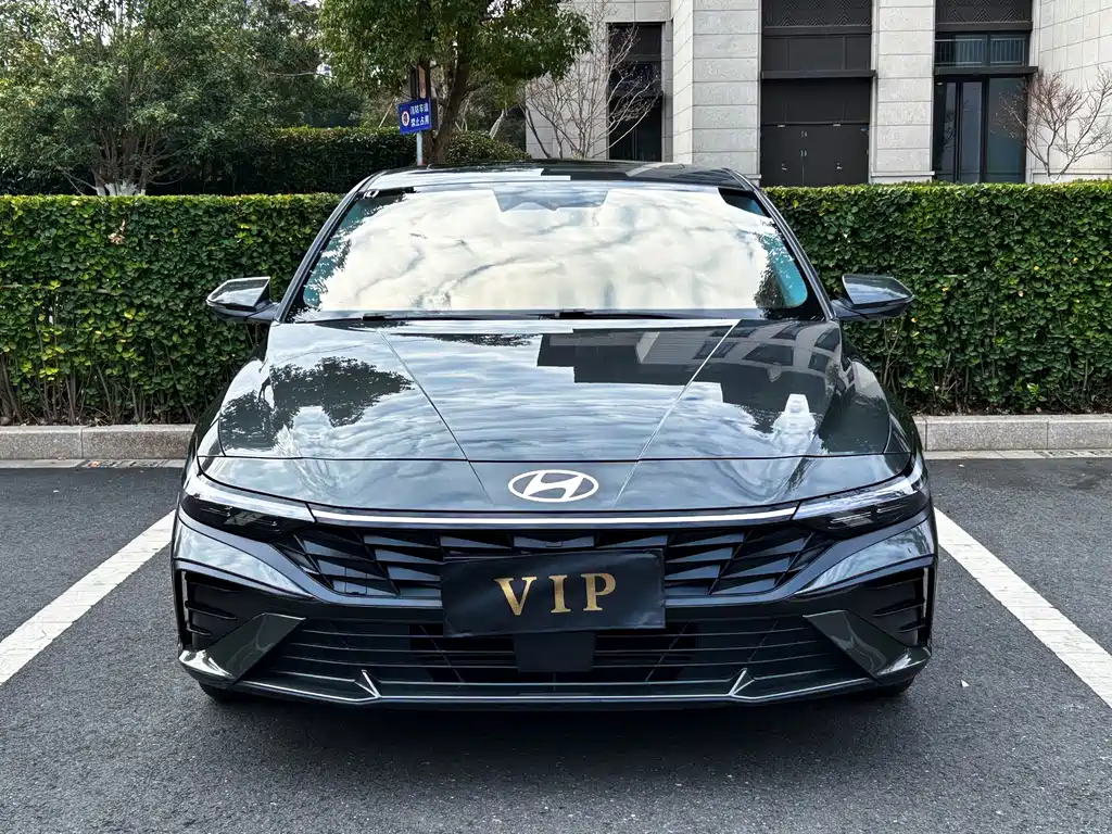 Hyundai Hyundai Elantra 2023 1.5L CVT LUX Premium Edition 2024