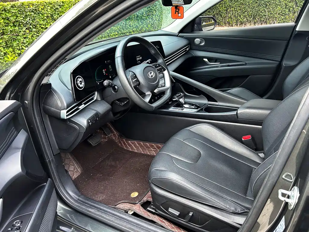 Hyundai Hyundai Elantra 2023 1.5L CVT LUX Premium Edition 2024 - thumbnail 9
