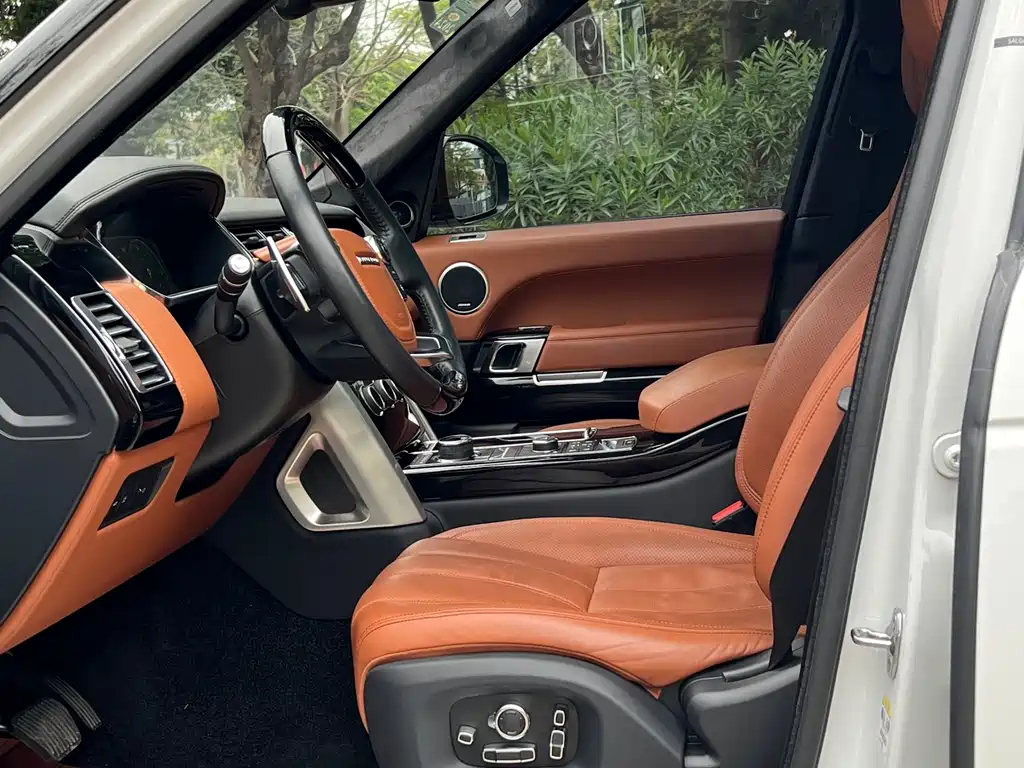 Land Rover Range Rover 2014 3.0 TDV6 Vogue SE Autobiography Long Wheelbase 2018 - thumbnail 9
