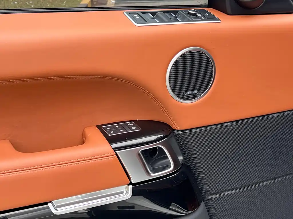 Land Rover Range Rover 2014 3.0 TDV6 Vogue SE Autobiography Long Wheelbase 2018 - thumbnail 10