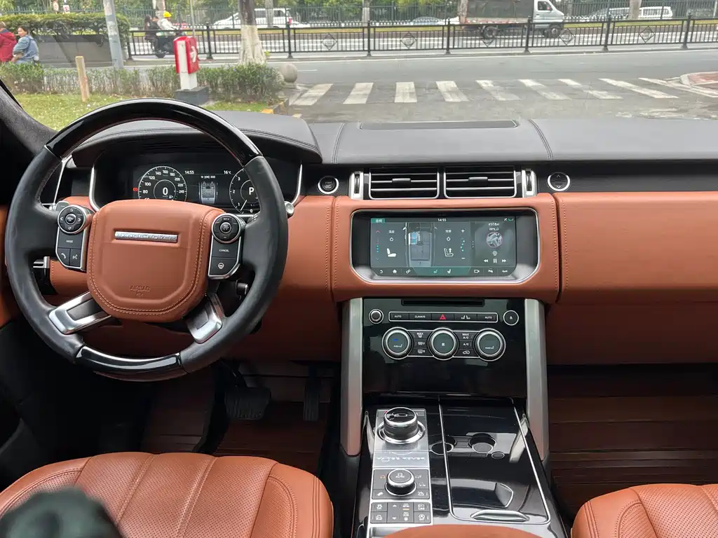 Land Rover Range Rover 2014 3.0 TDV6 Vogue SE Autobiography Long Wheelbase 2018 - thumbnail 14