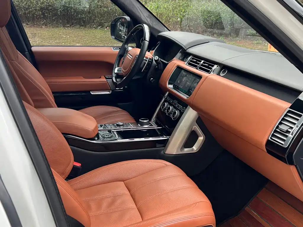 Land Rover Range Rover 2014 3.0 TDV6 Vogue SE Autobiography Long Wheelbase 2018 - thumbnail 18