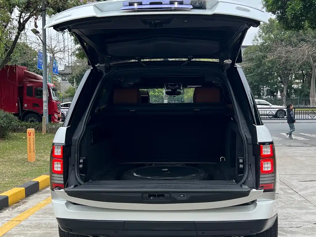 Land Rover Range Rover 2014 3.0 TDV6 Vogue SE Autobiography Long Wheelbase 2018 - thumbnail 22
